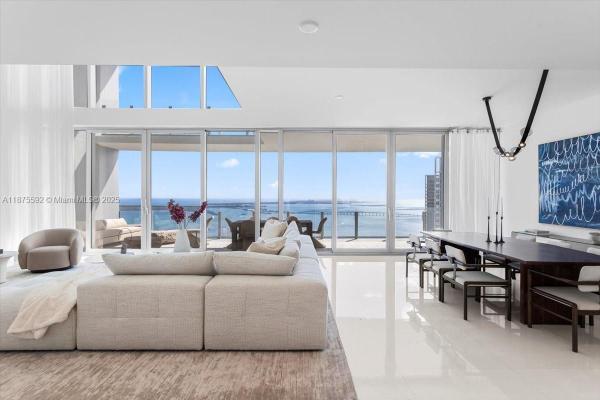 300 Biscayne Blvd Way #5002 Duplex, Miami, Florida 33131, image 1