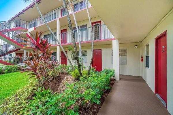 New Hampton At Century Village, 251 SW 134th Way #105M, Pembroke Pines, Florida 33027, image 2