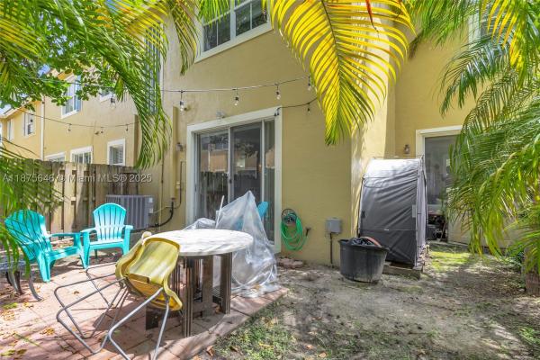 Kendall Breeze West, 11742 SW 137th Pl, The Hammocks, Florida 33186, image 2