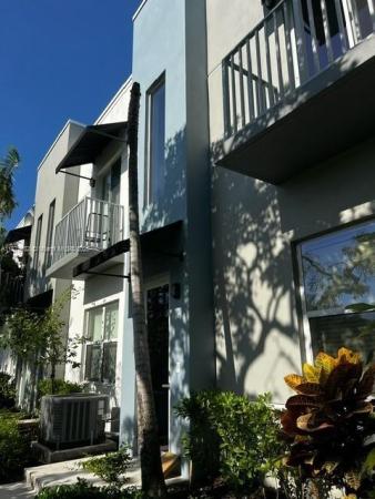 Urban Village At 5th Ave, 440 NE 35th Ct #6, Oakland Park, Florida 33334, image 1