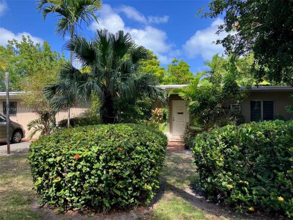 Biscayne Key Estates, 737 Woodcrest Rd, Key Biscayne, Florida 33149, image 1