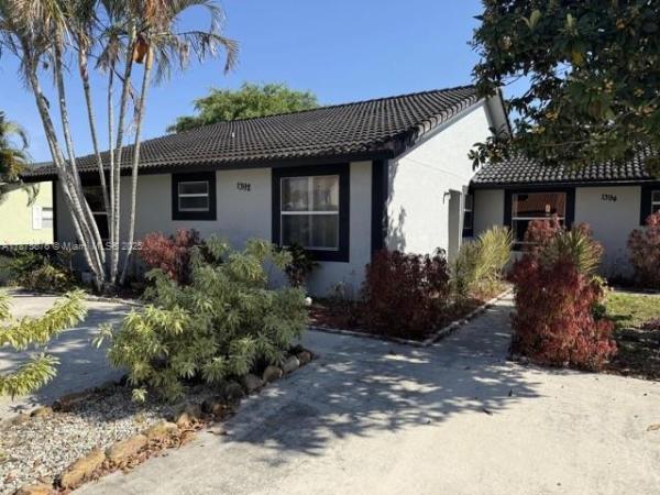 Lakeside Shores, Wellington, Florida 33414, image 1