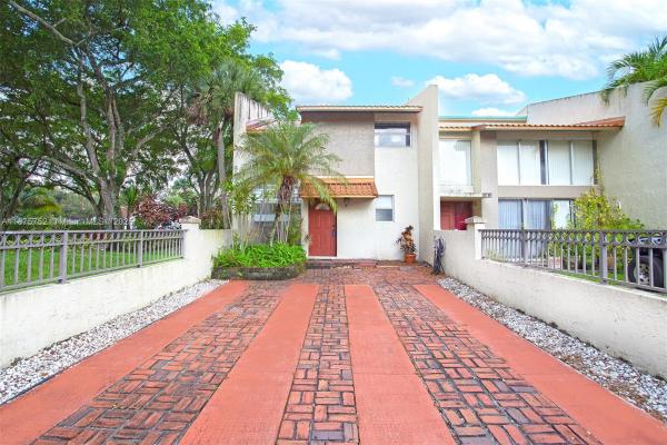 Majestic View, 8811 Gatehouse Rd 8 ##8, Plantation, Florida 33324, image 1