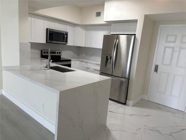 Puerta De Palmas, 888 S Douglas Rd #1502, Coral Gables, Florida 33134, image 2