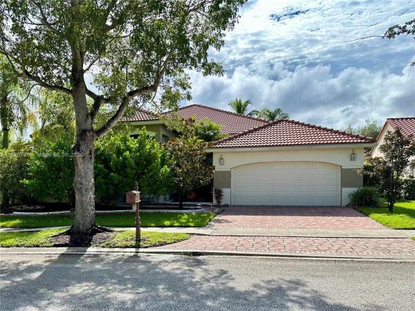 Verona Lake, 656 Verona Pl, Weston, Florida 33326, image 1