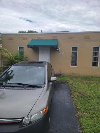 St James Park Northeast, 1670 Harding St, Hollywood, Florida 33020, image 1