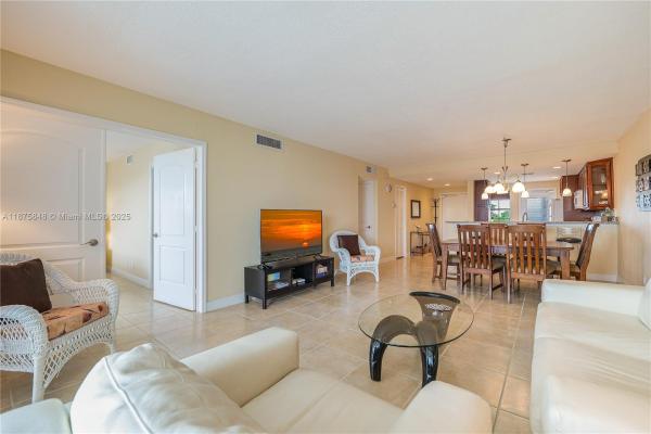 Palm-Aire Country Club 4, 3091 N Course Dr #707, Pompano Beach, Florida 33069, image 1