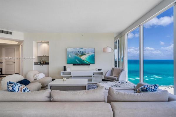 Blue Diamond, 4779 Collins Ave 2305, Miami Beach, Florida 33140, image 1