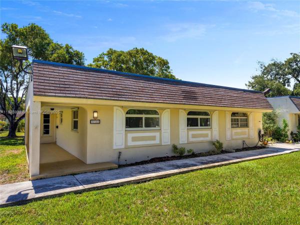 17144 SW 112th Ct #I1331E, Unincorporated Dade County, Florida 33157, image 1