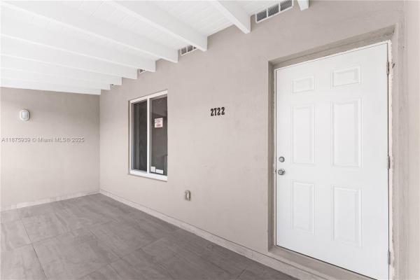 Grosse Pointe Highlands, 2722 NW 4th St, Miami, Florida 33125, image 2
