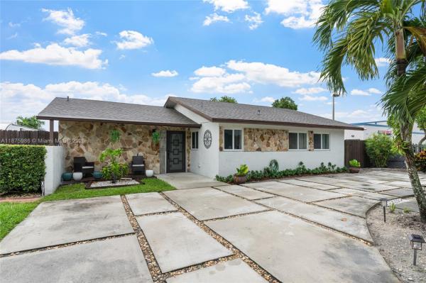 Fairland Gardens, 2791 NW 207th St, Miami Gardens, Florida 33056, image 1