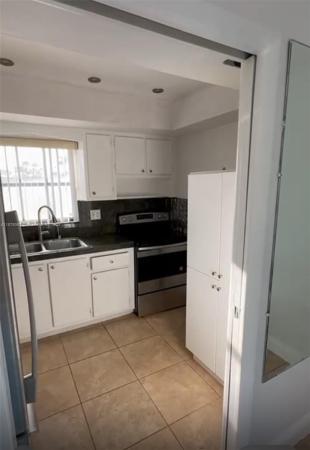 Emory At Cresthaven Villas, 2622 E Emory Dr #I, West Palm Beach, Florida 33415, image 1