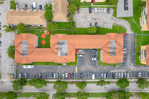 120 Royal Palm Rd #315, Hialeah, Florida 33016, image 2