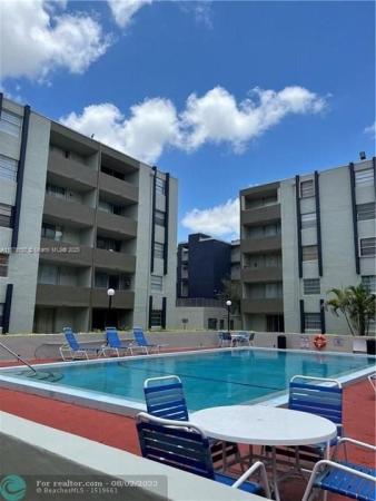 Samari Lake East, 10000 NW 80th Ct #2261, Hialeah Gardens, Florida 33016, image 2