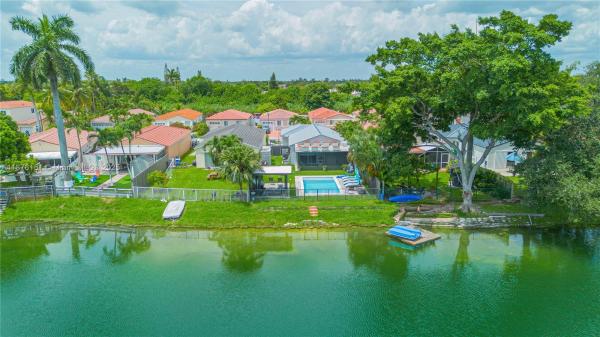 17079 SW 142nd Pl, Unincorporated Dade County, Florida 33177, image 1