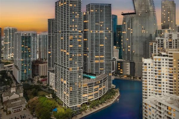 Icon Brickell Tower 3, 485 Brickell Ave #2009, Miami, Florida 33131, image 1