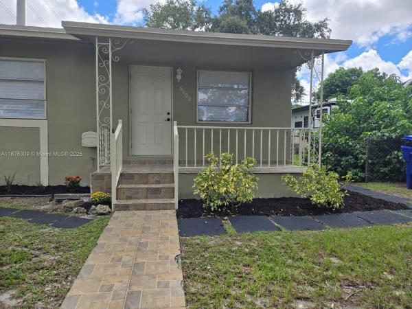 Linwood Gardens, 6400 Meade St, Hollywood, Florida 33024, image 3