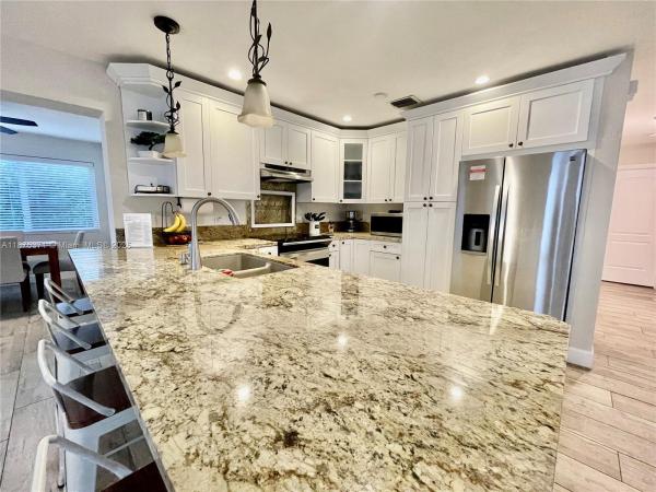Lemlich Manor, 6411 SW 22nd St, West Miami, Florida 33155, image 2