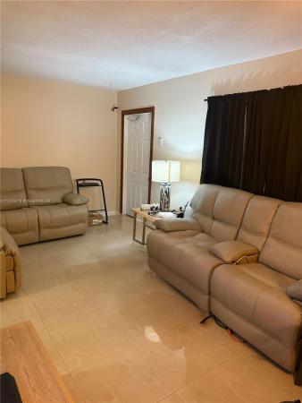 Warrenton House, 2145 Pierce St #118, Hollywood, Florida 33020, image 3
