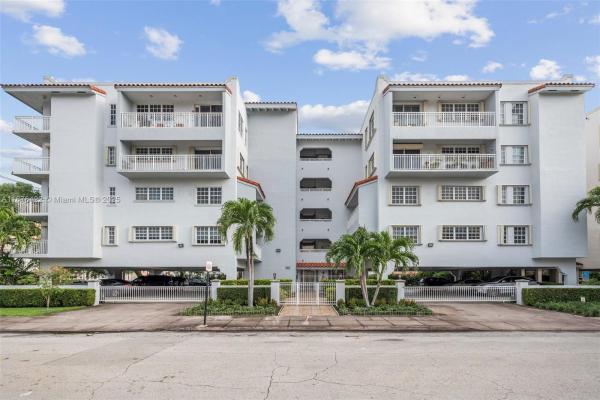 Majorca Plaza, 49 Majorca Ave 203, Coral Gables, Florida 33134, image 1
