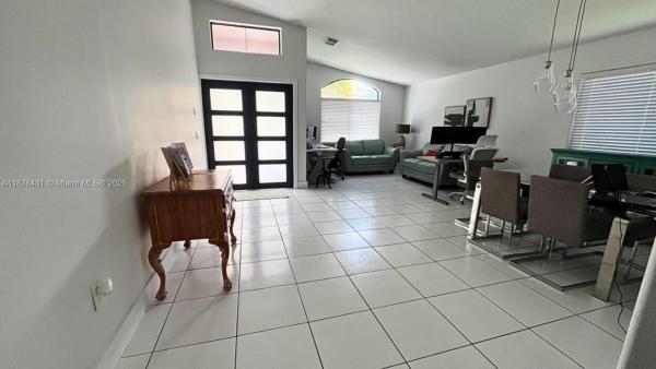 16605 SW 90th St, The Hammocks, Florida 33196, image 3