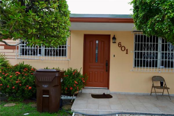 Hialeah Residential, 601 E 33rd St, Hialeah, Florida 33013, image 2