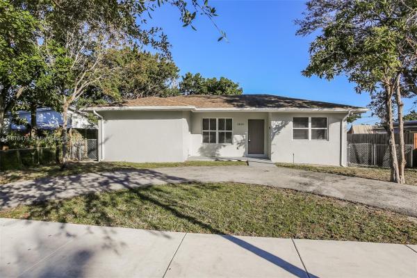 Hollywood No HOA, 5819 Wilson St, Hollywood, Florida 33021, image 1