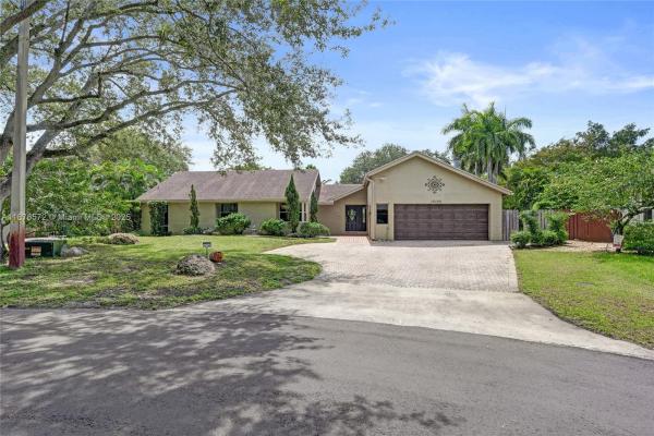 12100 Park Dr, Hollywood, Florida 33026, image 1