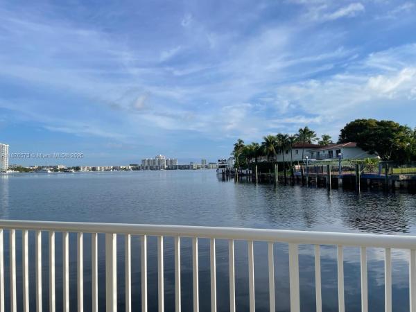 North Miami Beach, Florida 33160, image 1
