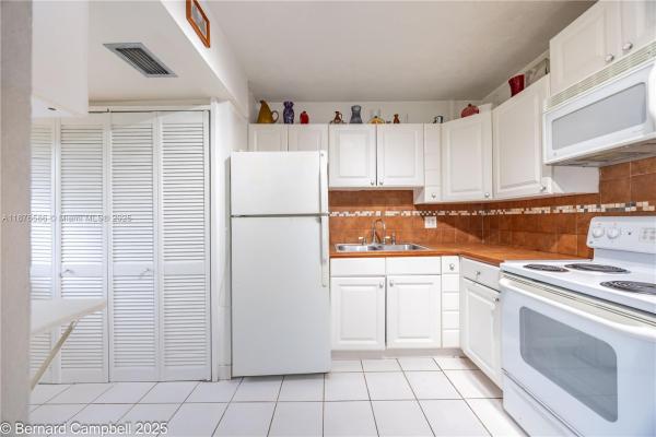 Apple Creek, 7135 W Sunrise Blvd ##7135, Plantation, Florida 33313, image 1