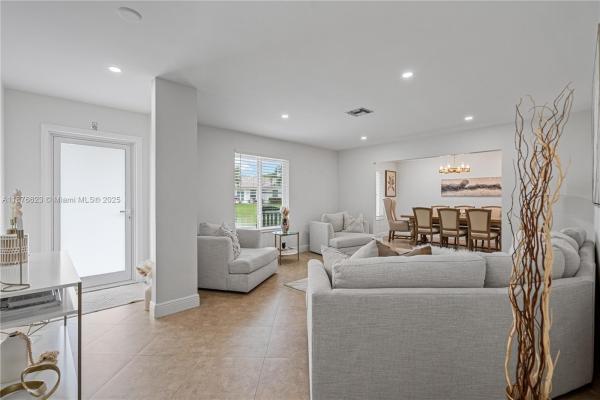 Pinewood Estates, 8805 SW 177th Ter, Palmetto Bay, Florida 33157, image 3