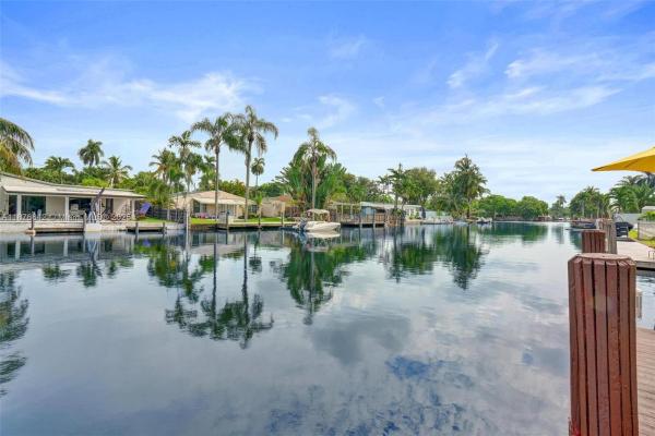Look Homesites, 2713 Coolidge St, Hollywood, Florida 33020, image 2