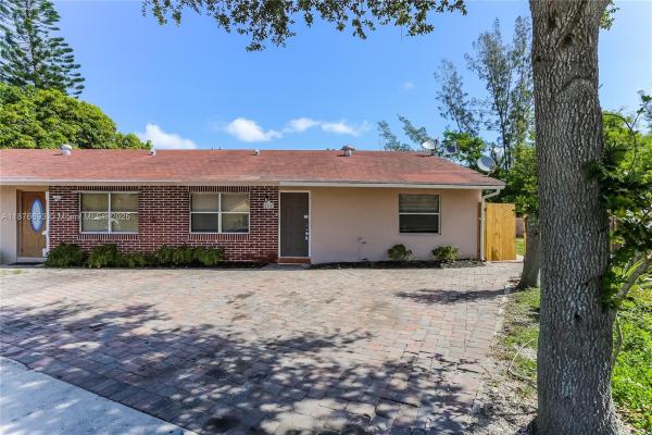 Villas Of Palm Beach, 4824 Saratoga Rd, West Palm Beach, Florida 33415, image 1