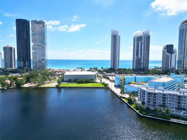 Les Pelicans, 18260 N Bay Rd #320, Sunny Isles Beach, Florida 33160, image 3