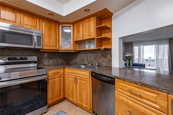 1750 NE 191st St 708-2, Miami, Florida 33179, image 1