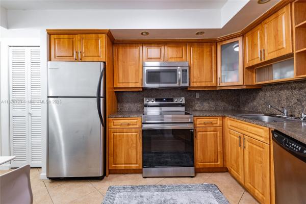 Daisy Gardens, 1750 NE 191st St #708-2, Ojus, Florida 33179, image 2