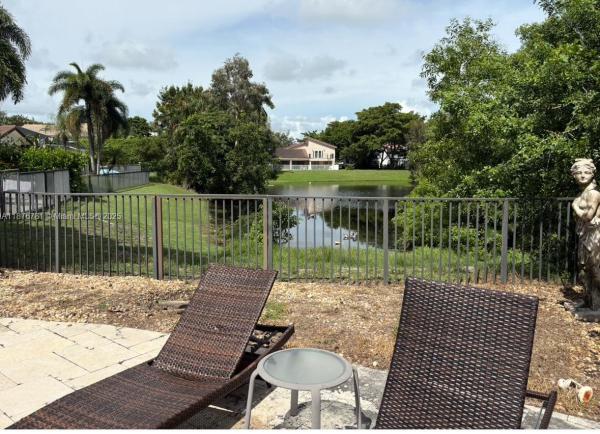 Colonnade At Glen Oaks, 4277 NW 26th Way, Boca Raton, Florida 33434, image 1