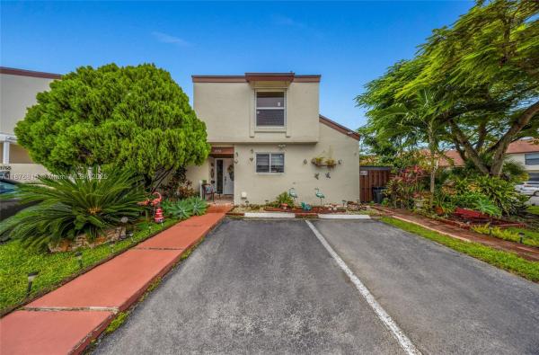 9770 NW 4th Ln 9770, Miami, Florida 33172, image 1