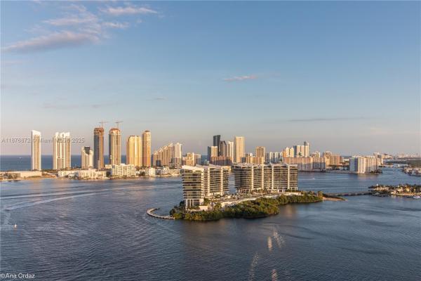 Hidden Bay, 3370 NE 190th St #2909, Aventura, Florida 33180, image 2