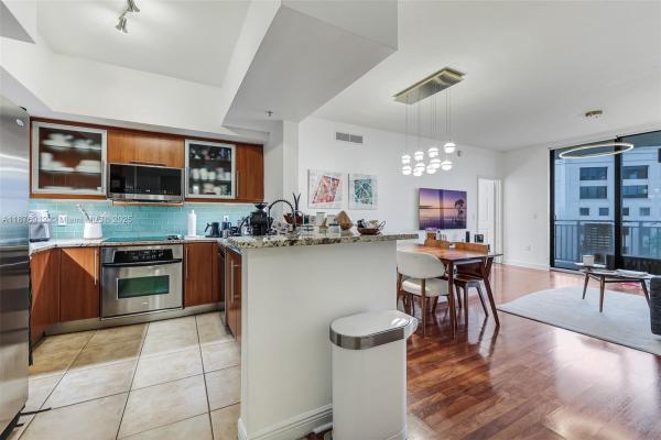 Puerta De Palmas, 888 S Douglas Rd 1117, Coral Gables, Florida 33134, image 1