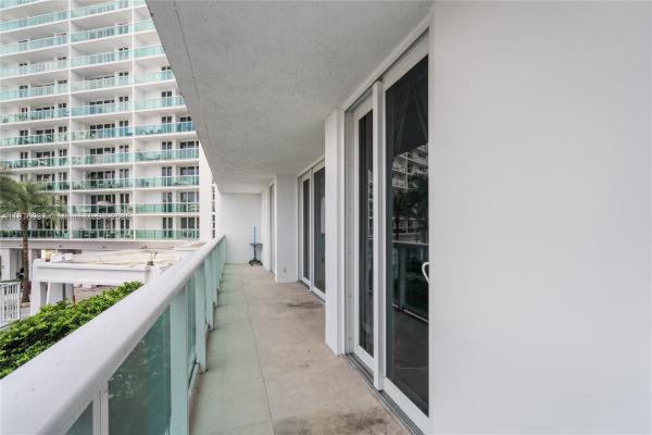 Arlen House East, 100 Bayview Dr #229, Sunny Isles Beach, Florida 33160, image 1