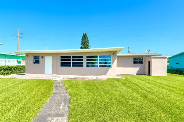 Myrtle Grove, 2920 NW 179th St, Miami Gardens, Florida 33056, image 2