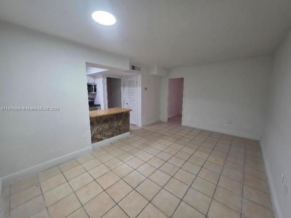 800 SW 129th Pl #107, Unincorporated Dade County, Florida 33184, image 1