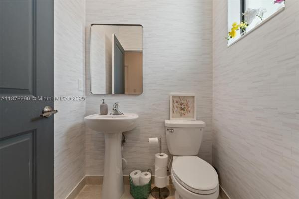 Las Ramblas At Via Ventura, 403 NE 212th St, Ives Estates, Florida 33179, image 1