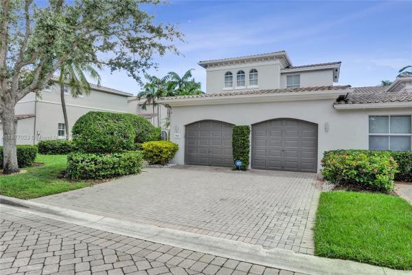 Admirals Cove, 842 Spinnaker Dr E, Hollywood, Florida 33019, image 1