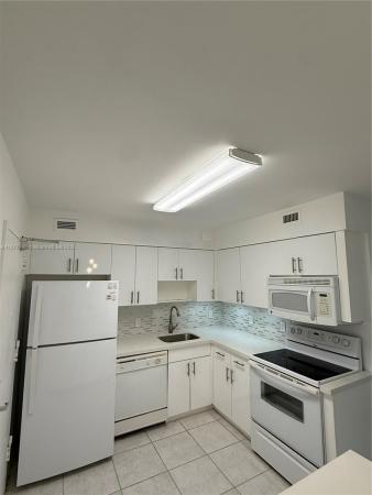 Seacoast 5161, 5161 Collins Ave #511, Miami Beach, Florida 33140, image 1
