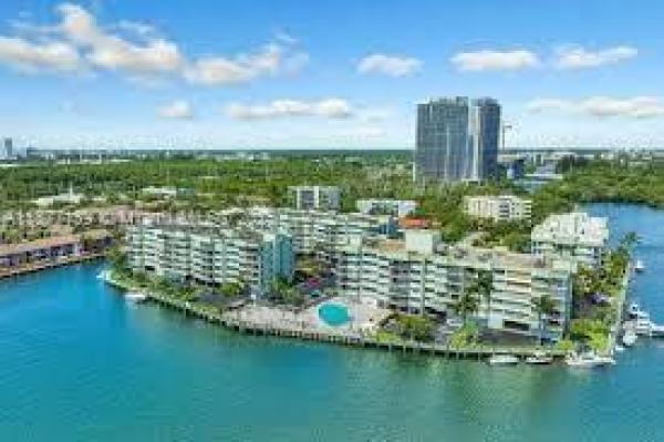 Reef West, 16565 NE 26 Ave #3F, North Miami Beach, Florida 33160, image 1