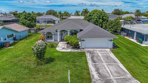 Cape Coral, 3902 SE 13th Ave, Cape Coral, Florida 33904, image 1