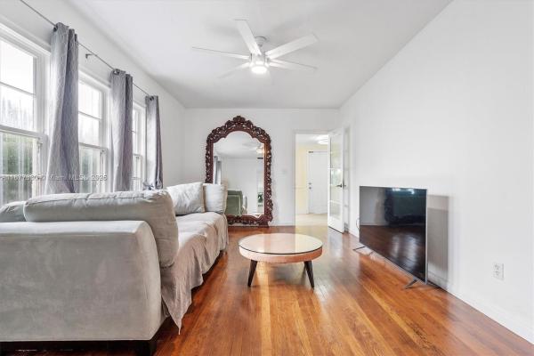 Central Oakland Park, 660 NE 32nd St, Oakland Park, Florida 33334, image 1