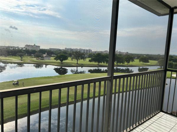 Rolling Hills Golf And Tennis Club, 3100 W Rolling Hills Cir #702, Davie, Florida 33328, image 1